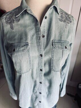 VINTAGE Express Light Wash Embroidered Floral Denim Shirt Small Y2K 90s